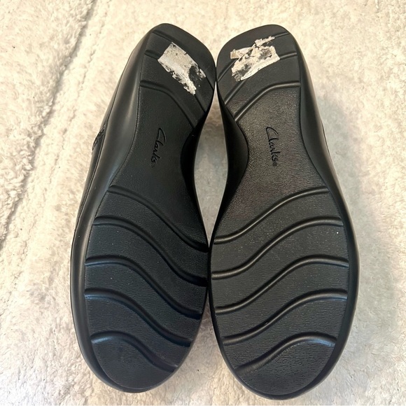 CLARKS Women's Cora Dusk Loafer ruched side button slip on comfort shoes 8.5M - Picture 6 of 10